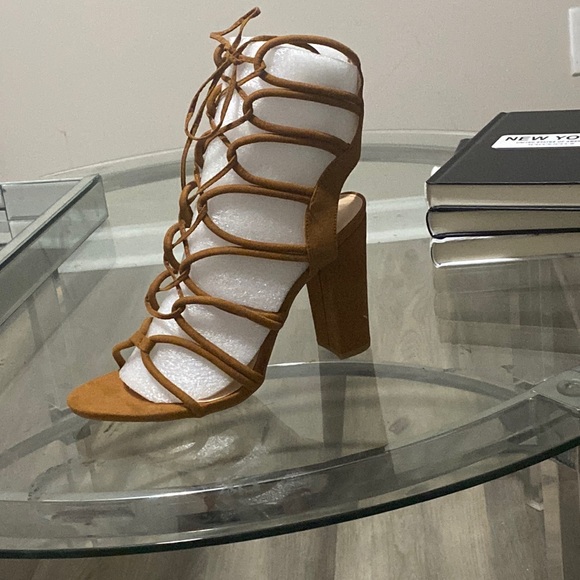 Brand New ! High heels 👠 - Picture 1 of 1